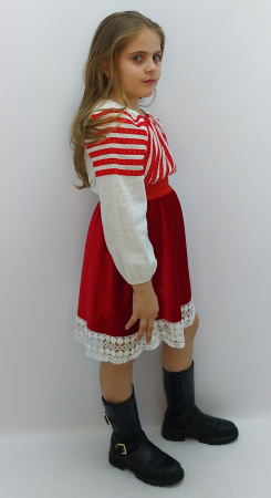 fusta-rosie-din-catifea-cu-terminatie-de-dantela-alba-si-elastic-in-talie-fete-atelier-dadas-doraly-constanta.jpg [2]