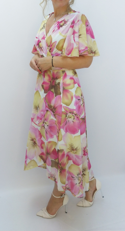 casual adulti - Rochie elegantă de vară cu imprimeu floral roz și galben – croială lejeră, asimetrică, din material vaporos.