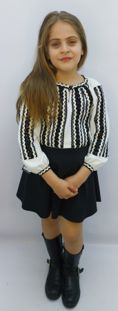 Traditional copii - ie-fete-traditionala-crep-catifea-neagra-zig-zag-bluza-populara-copii-fabricata-in-romania-dadas-doraly-mall-constanta.jpg