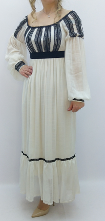 rochie-dama-lunga-alba-stil-ie-broderie-neagra-eleganta-vaporoasa-DADAS-Constanta-produs-in-Romania.jpg [1]