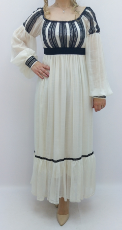 rochie-dama-lunga-alba-stil-ie-broderie-neagra-eleganta-vaporoasa-DADAS-Constanta-produs-in-Romania.jpg [2]