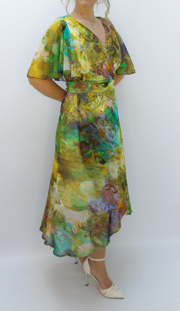 rochie-dama-multicolora-maneci-fluture-talie-marcata-dadas.jpg [1]