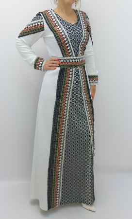 rochie-traditionala-romaneasca-dama-model-etno-motive-traditionale-rochie-populara-dadas-constanta.jpg [8]