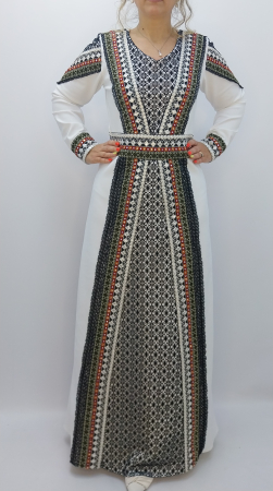 rochie-traditionala-romaneasca-dama-model-etno-motive-traditionale-rochie-populara-dadas-constanta.jpg [2]