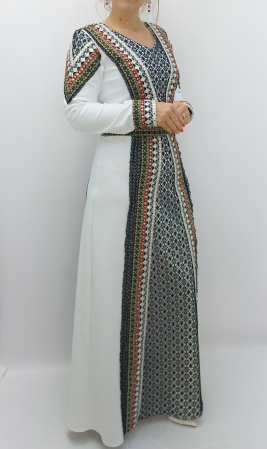 rochie-traditionala-romaneasca-dama-model-etno-motive-traditionale-rochie-populara-dadas-constanta.jpg [4]