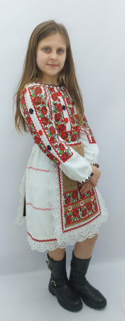 costum-popular-traditional-pentru-fete-cu-broderie-florala-rosie-ie-romaneasca-eleganta-copii-dadas.jpg [1]