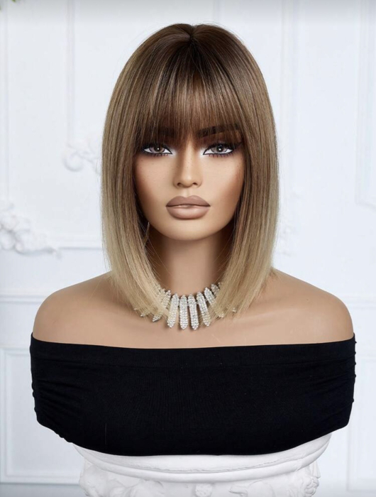 Peruca C1752 Satena Cenusie Ombre Varfuri Blonde Cu Breton Bob [2]