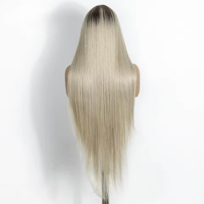 Peruca C1687 Blonda Gri Platinat Ombre Cu Breton Lung Baza Satena [4]