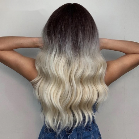 Peruca C1026 Blonda Ombre Baza Satena cu Breton si Par Cret [3]