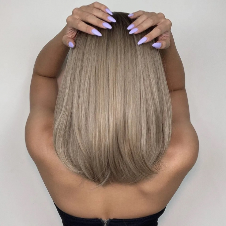 Peruca C779 Blonda Ombre Blond Cenusiu cu Breton Bob [2]