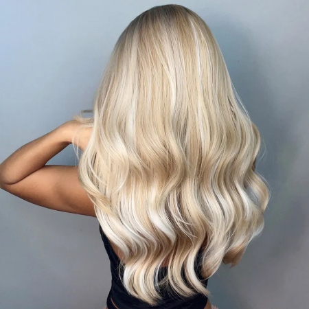 Peruca C426 Blonda Ombre Platinata Suvite Cu Breton Ondulata [3]
