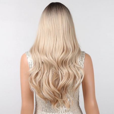 Peruca C426 Blonda Ombre Platinata Suvite Cu Breton Ondulata [6]