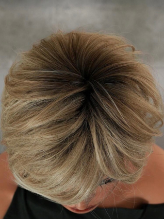 Peruca C639 Blond Cenusiu Cu Breton Blonda Scurta Filata [6]