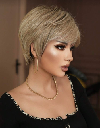 Peruca C639 Blond Cenusiu Cu Breton Blonda Scurta Filata [4]