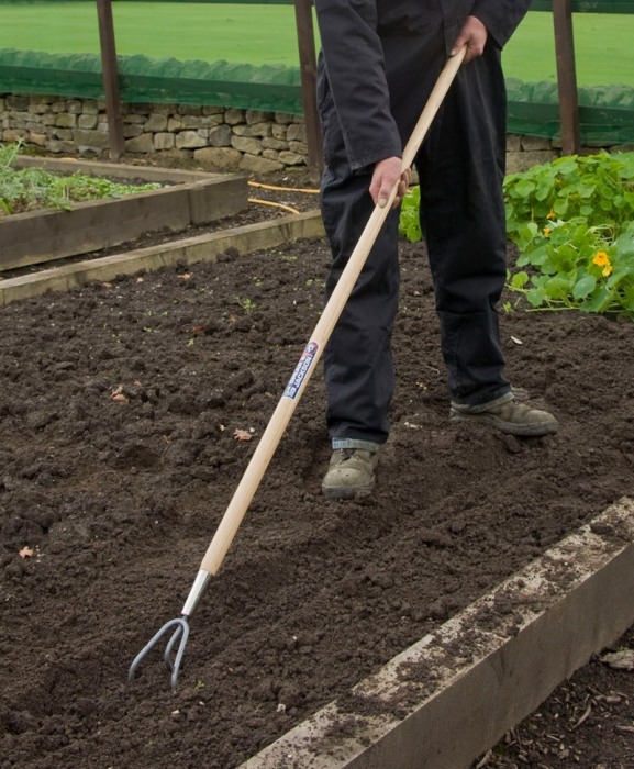 Cultivator cu 3 dinti otel carbon, coada lemn, Spear & Jackson Neverbend Carbon [2]