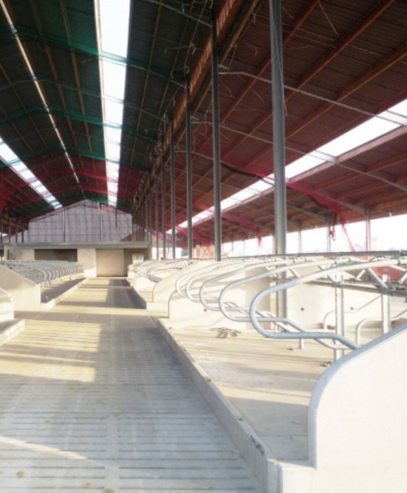 Cuseta beton pat cald, Cobefa Deep Litter Box, H17 [4]