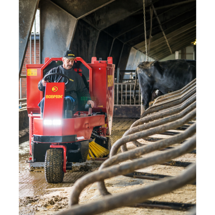 Echipament multifunctional pentru intretinerea cusetelor, Bobman Selfload, diesel, 3WD [9]