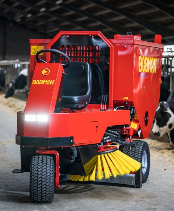 Echipament multifunctional pentru intretinerea cusetelor, Bobman Selfload, diesel, 3WD [2]