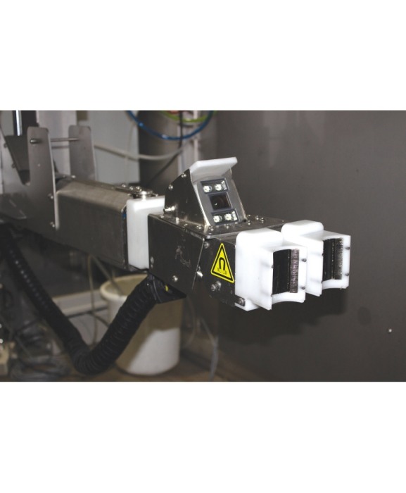 Robot de muls vaci BouMatic Gemini UP cu doua posturi [3]