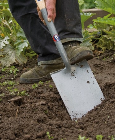 Cazma cu lama otel carbon, coada lemn, maner D plastic, Spear & Jackson Neverbend [2]