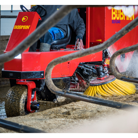 Echipament multifunctional pentru intretinerea cusetelor, Bobman Selfload, diesel, 3WD [11]
