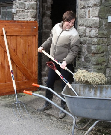 Furca fan cu 4 coarne otel carbon, coada lemn, maner T lemn, Spear & Jackson Neverbend Professional [2]