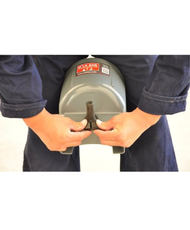 Galeata cu tetina pentru alaptarea viteilor, Milk Bar, 4l cu sistem fixare tetina, suport de prindere si carlig de blocare [7]