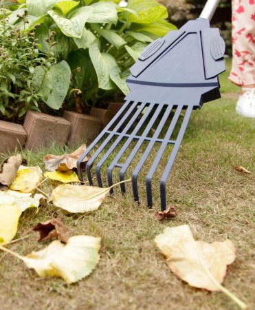 Grebla tip evantai flexibila, 3 in 1 cu dinti de plastic, coada de aluminiu, Spear & Jackson Garden Tidy [3]