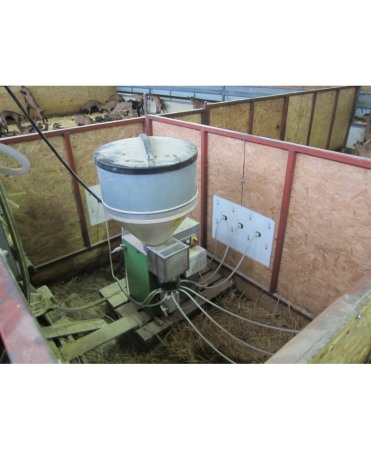 Perete separator Milk Bar pentru sisteme automate de alaptare iezi [9]