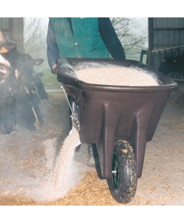 Roaba transport si distributie furaje animale, LaBuvette [1]