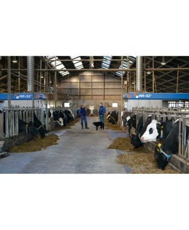 Robot de muls vaci BouMatic Gemini UP cu un post [16]