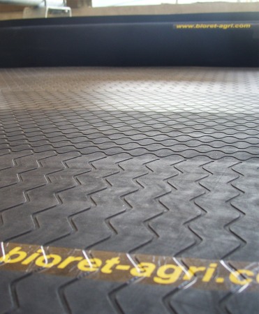 Saltea de odihna pentru vaci, din cauciuc granulat, Bioret LOUISIANE, 40mm grosime [4]