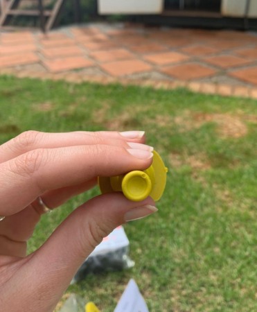 Tetine Milk Bar cu orificiu special, galbene, pentru colostru miei si iezi, set 10 bucati [2]