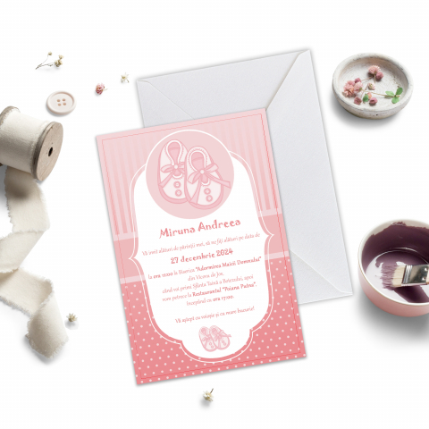 Invitatii de Botez Catalog damageStudio - Invitatie de Botez Papucei Roz