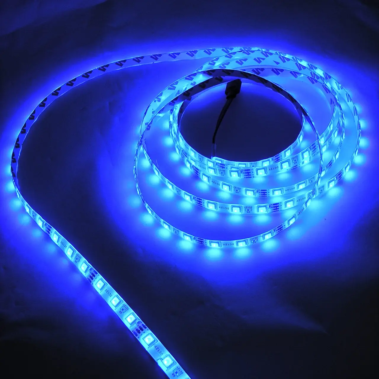 Bandă LED RGB 5m USB cu Muzică și Telecomandă - Imagine produs en-gros [4]