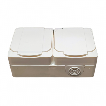 Priză dubla cu împământare si cu protectie copii, IP44 alb, montaj aplicat