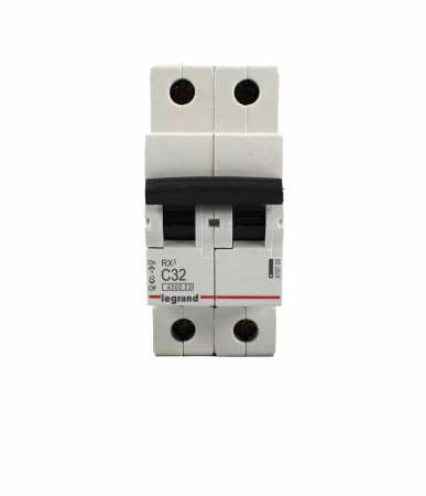 Sigurante - SIG 2P LEGRAND 32A - Imagine produs en-gros