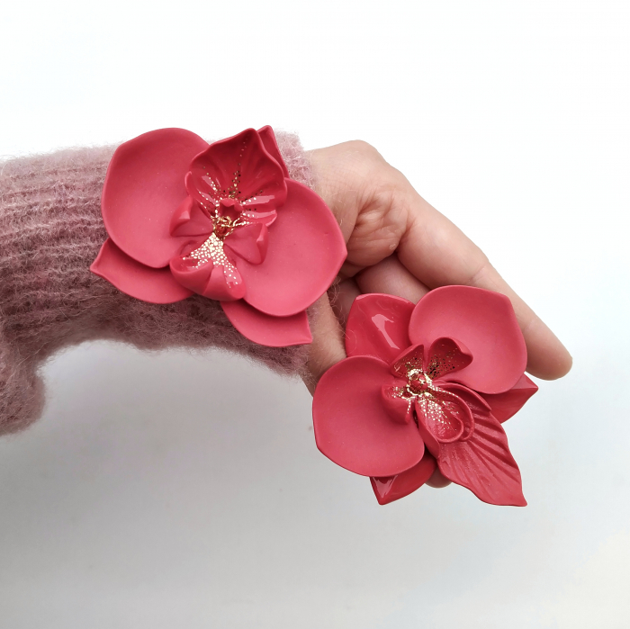 Red orchid porcelain brooch I [2]