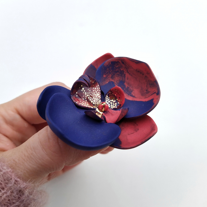 Blue-red orchid porcelain brooch with bud [2]
