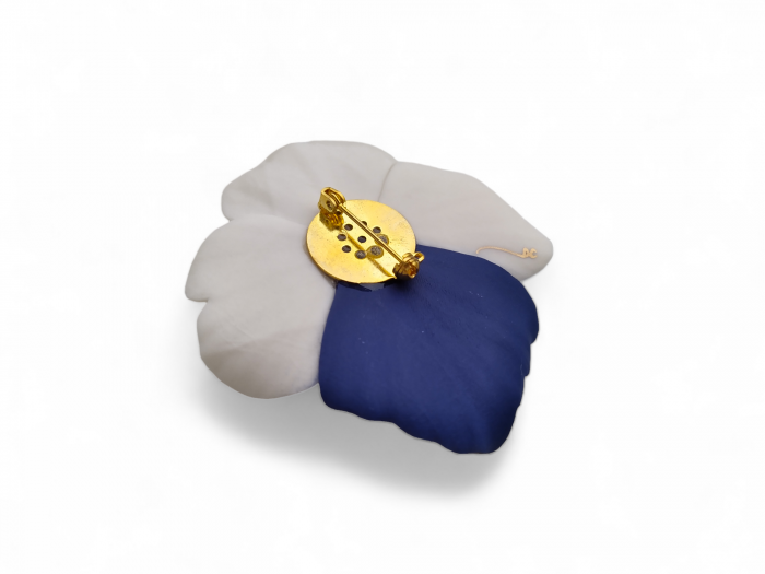 Blue & white porcelain brooch - Daniela Cățoi [3]