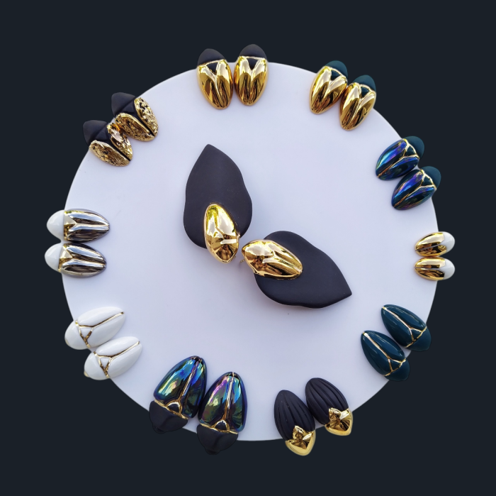 Deeper into form earrings I - Daniela Cățoi [2]
