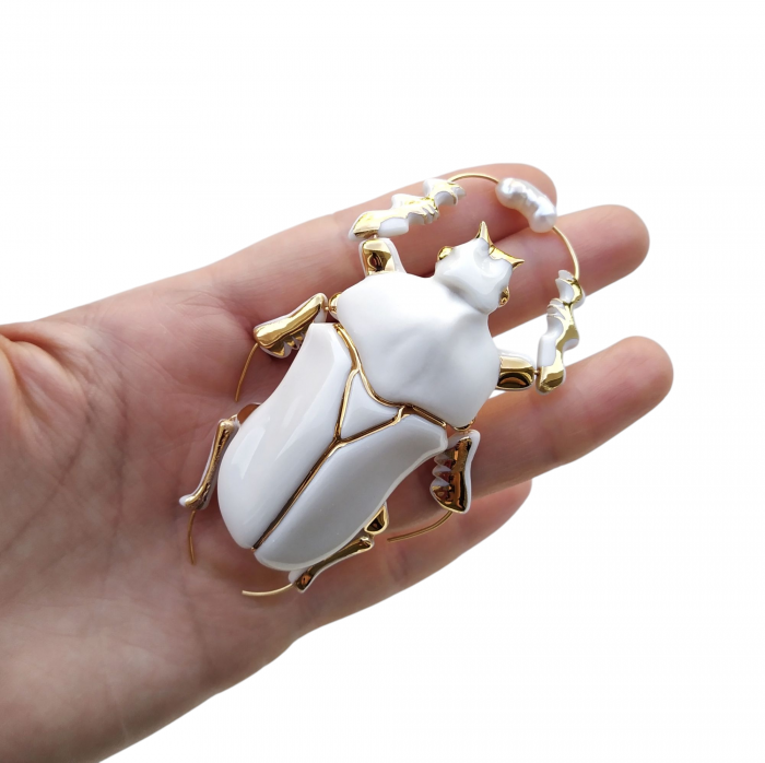 White Beetle brooch with pearl - Daniela Cățoi [2]