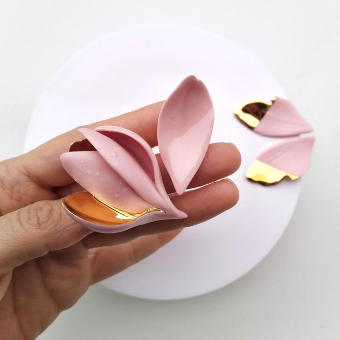 Pink magnolia brooch [2]