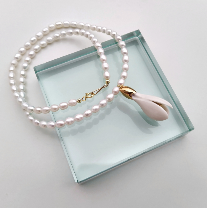 White - gold snowdrop pendant with pearls  - Daniela Cățoi [2]