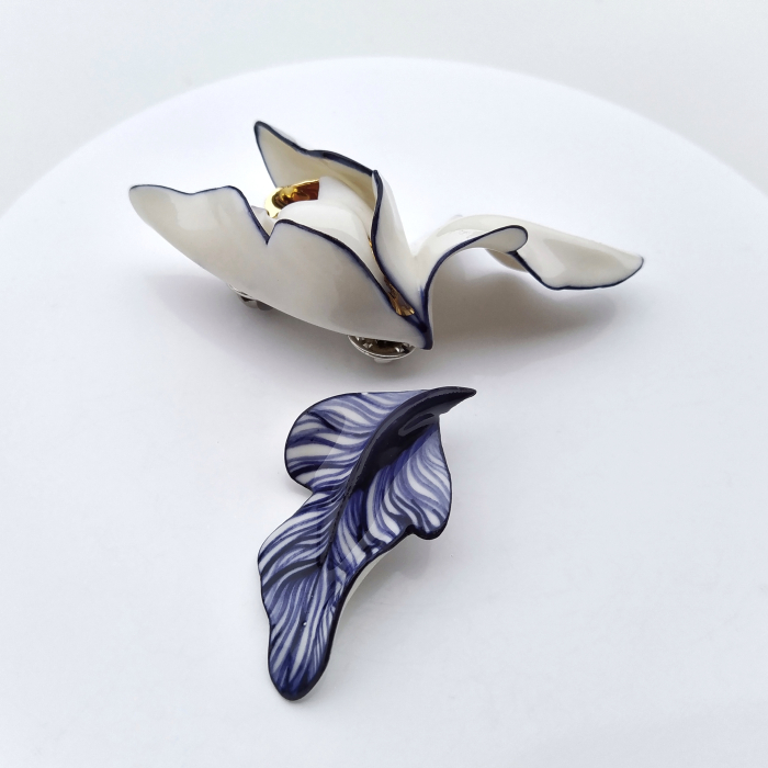 White  - purple Iris brooch I [2]