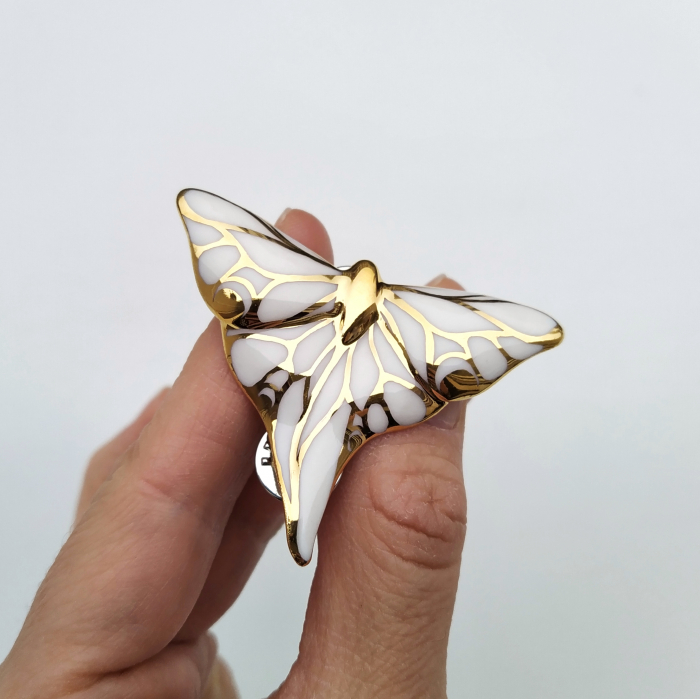 White butterfly porcelain brooch II [2]
