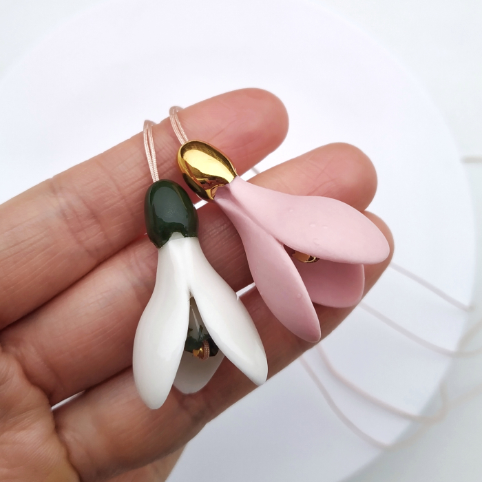 Pink-gold porcelain snowdrops pendant - Daniela Catoi [2]