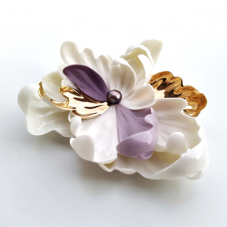 Flora in Porcelain - Statement purple-white flower brooch with natural pearl