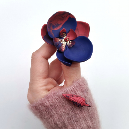 Flora in Porcelain - Blue-red orchid porcelain brooch with bud