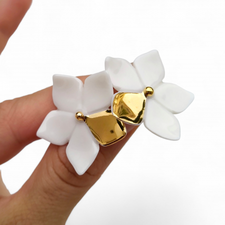 Five petals flower porcelain earrings II - Daniela Catoi [1]